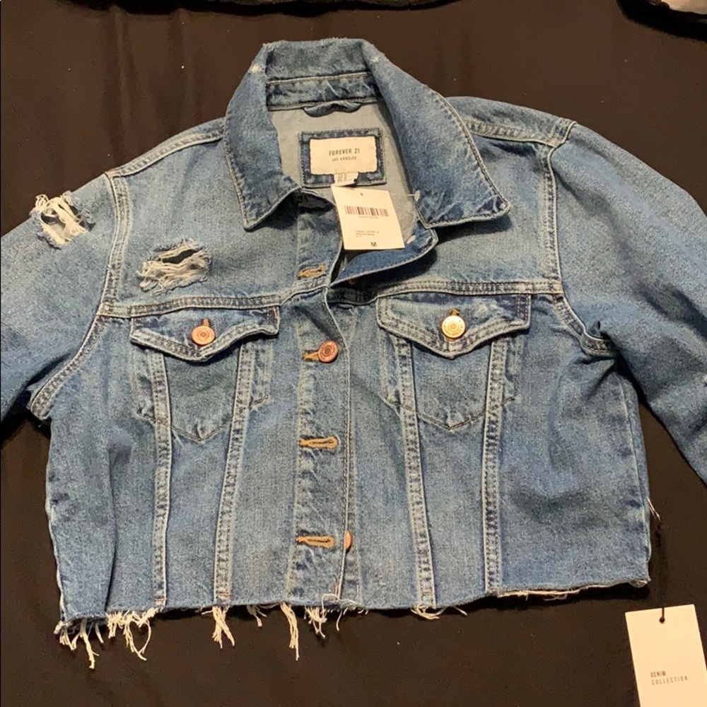 Cropped denim jacket